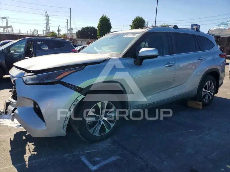 2023 Toyota Highlander фото