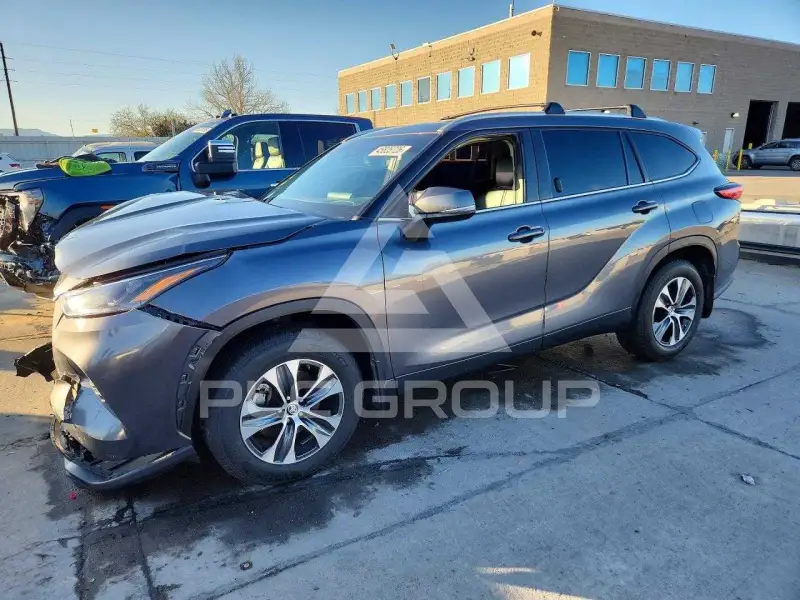 2023 Toyota Highlander фото