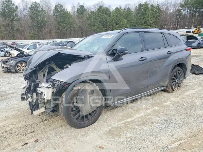 2023 Toyota Highlander фото