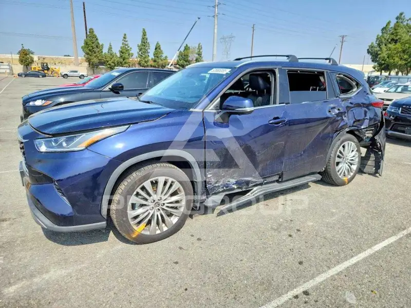 2023 Toyota Highlander фото