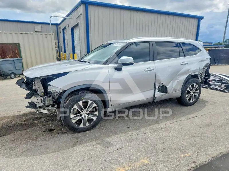 2023 Toyota Highlander фото