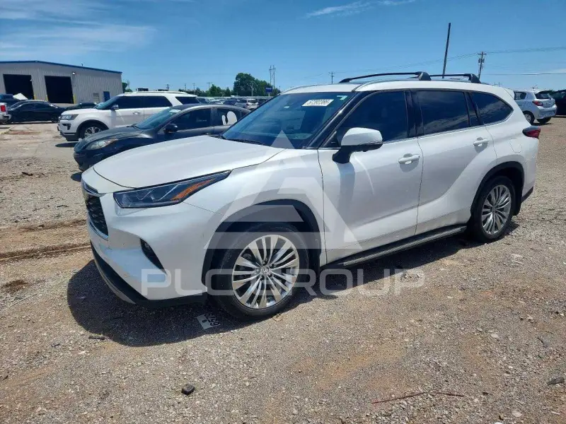 2023 Toyota Highlander фото