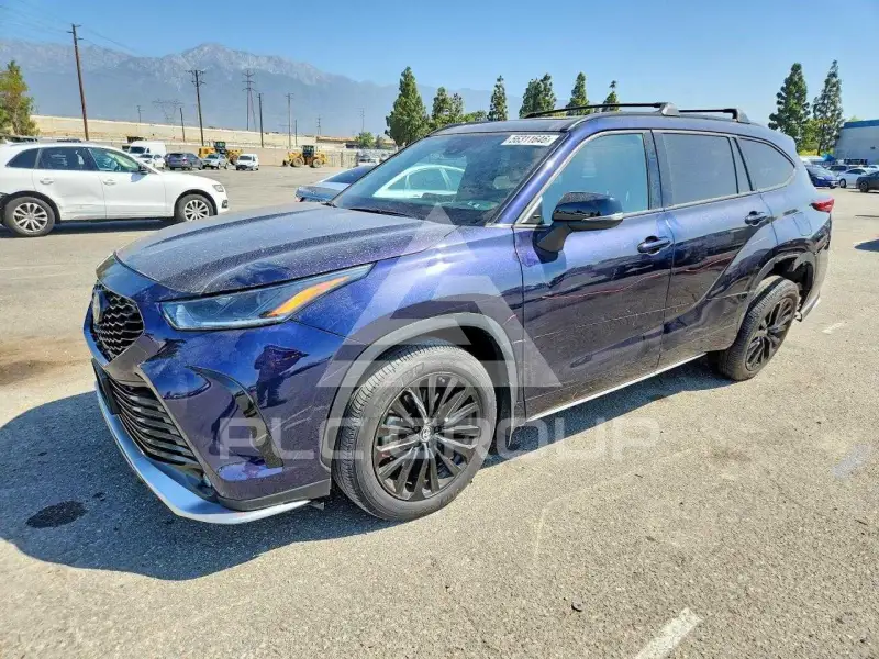2023 Toyota Highlander фото