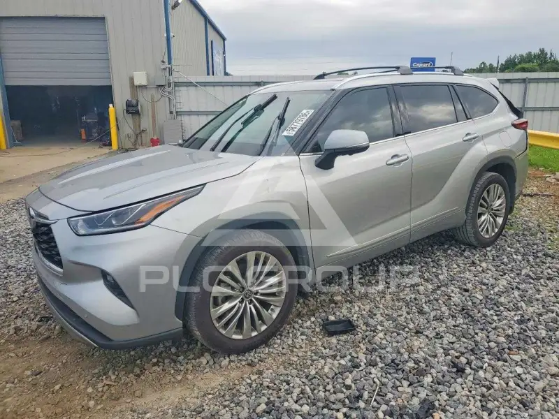 2023 Toyota Highlander фото
