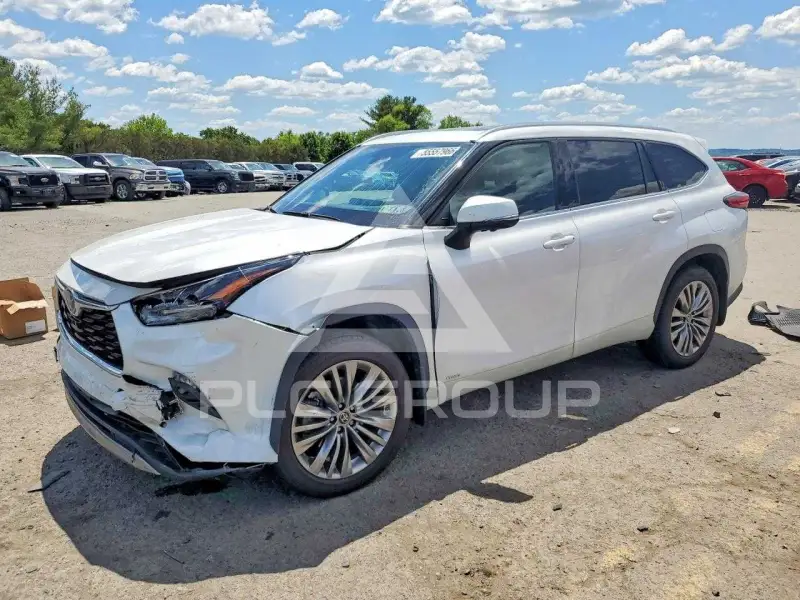 2023 Toyota Highlander фото