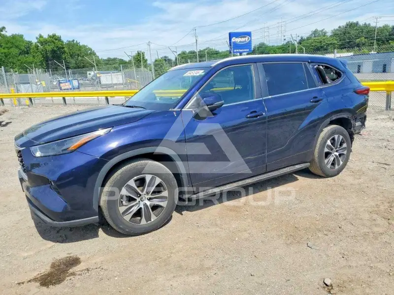 2023 Toyota Highlander фото