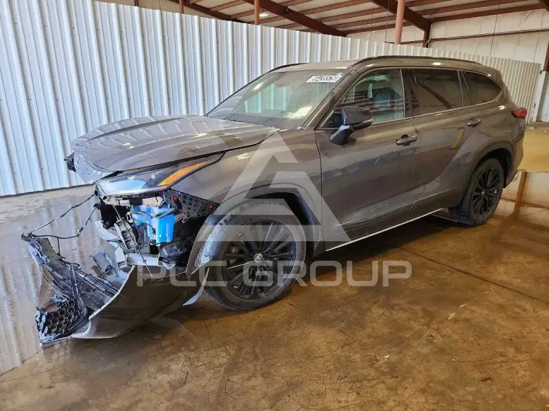 2023 Toyota Highlander фото