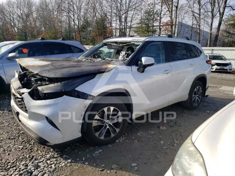 2023 Toyota Highlander фото