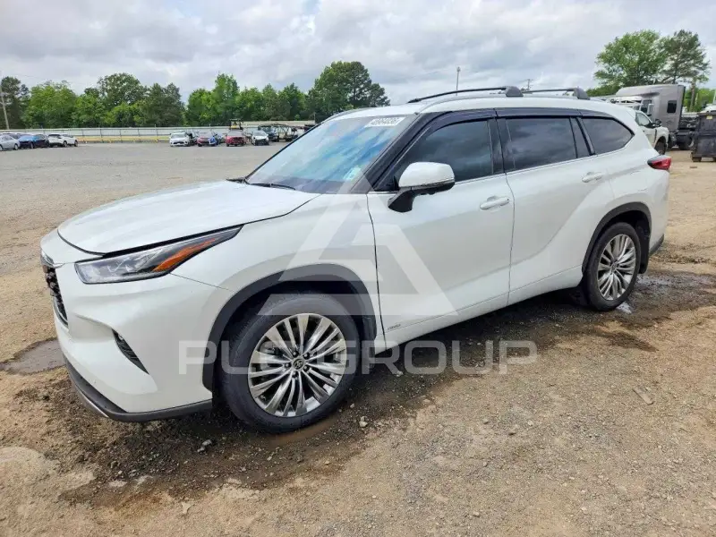 2023 Toyota Highlander фото