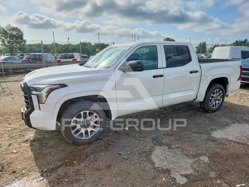 2023 Toyota TUNDRA фото