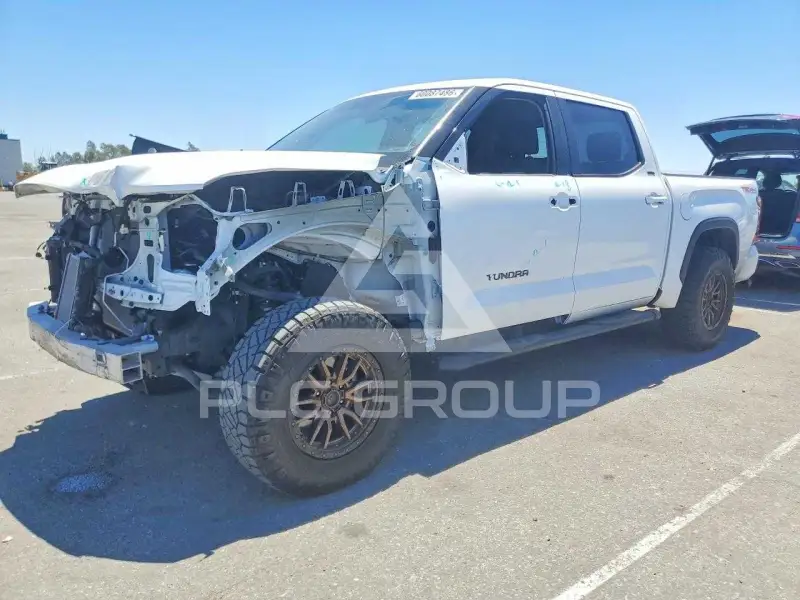 2023 Toyota TUNDRA фото