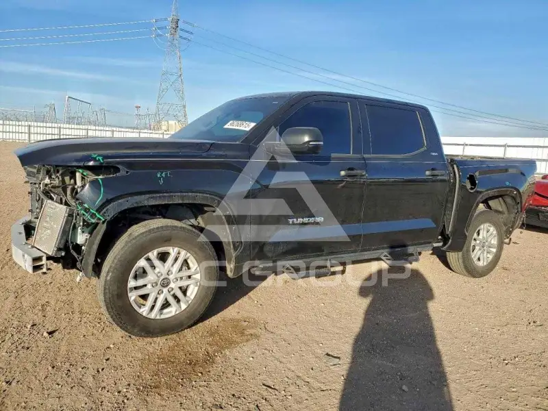 2023 Toyota TUNDRA фото