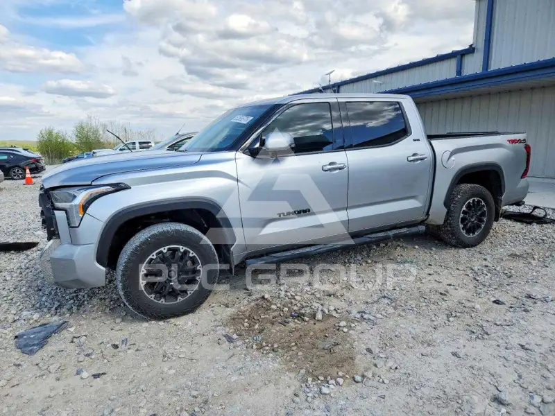 2023 Toyota TUNDRA фото