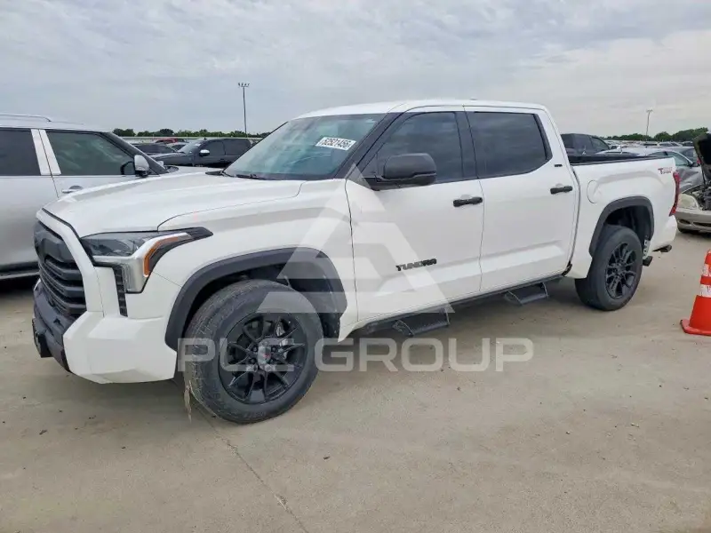 2023 Toyota TUNDRA фото