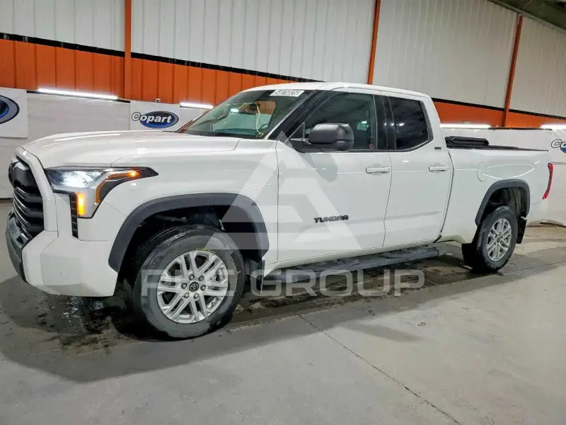 2023 Toyota TUNDRA фото