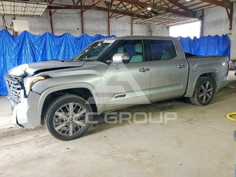 2023 Toyota TUNDRA фото