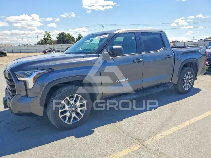 2023 Toyota TUNDRA фото
