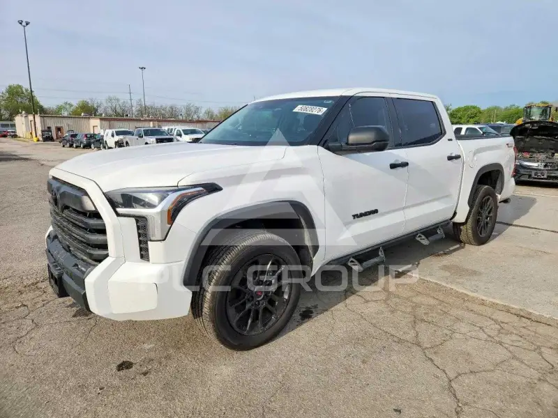 2023 Toyota TUNDRA photo