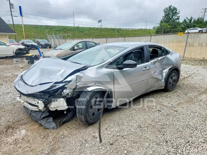 2023 Toyota PRIUS фото