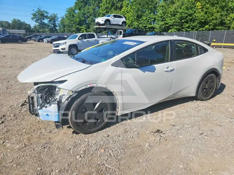 2023 Toyota PRIUS photo