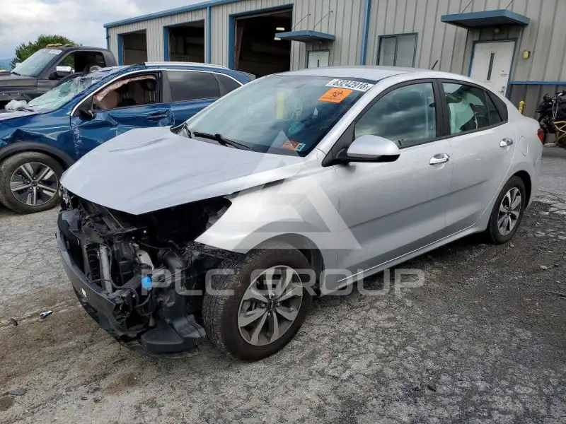 2023 KIA Rio фото