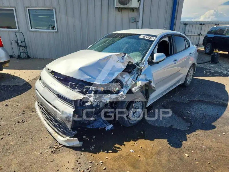 2023 KIA Rio фото