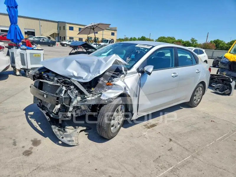 2023 KIA Rio фото