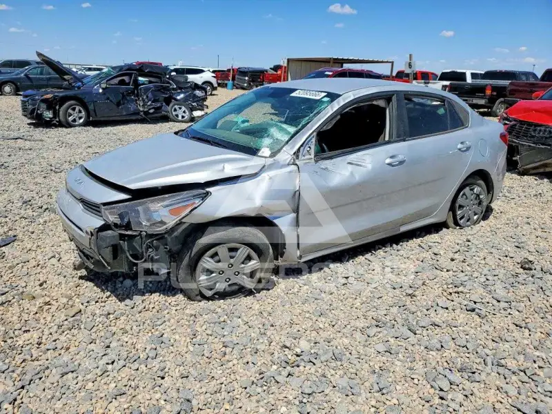2023 KIA Rio фото