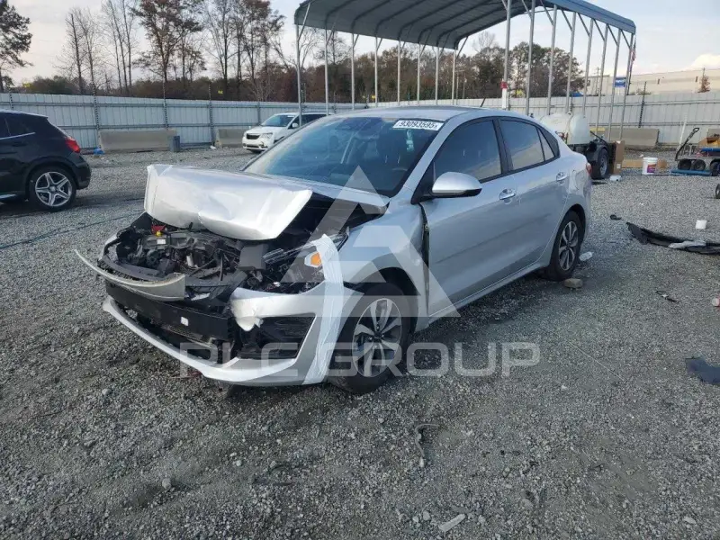 2023 KIA Rio фото