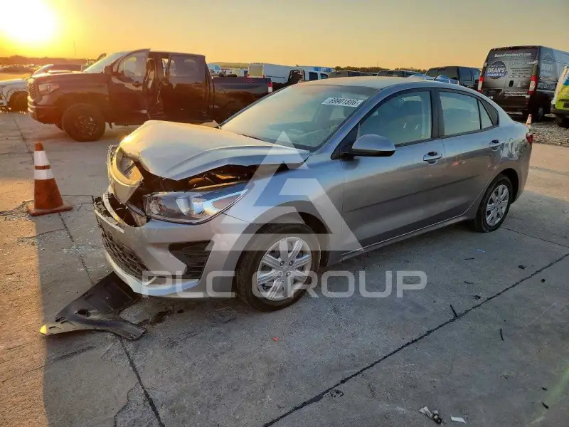 2023 KIA Rio фото