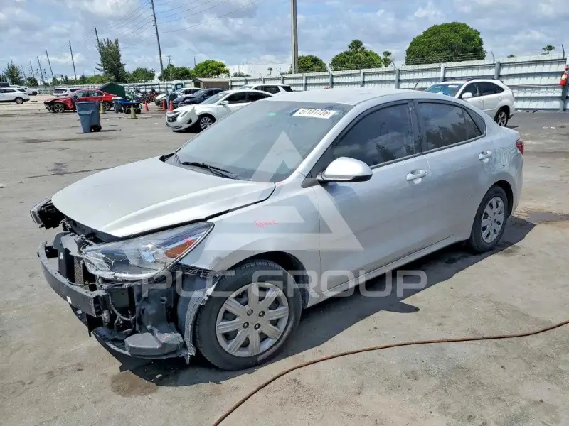 2023 KIA Rio фото