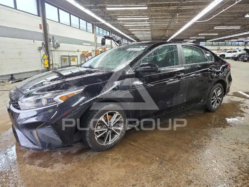 2023 KIA Forte фото