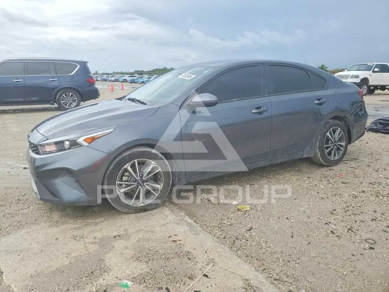 2023 KIA Forte фото