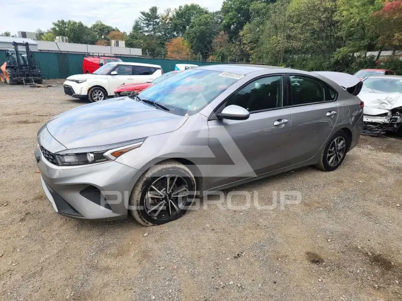 2023 KIA Forte фото