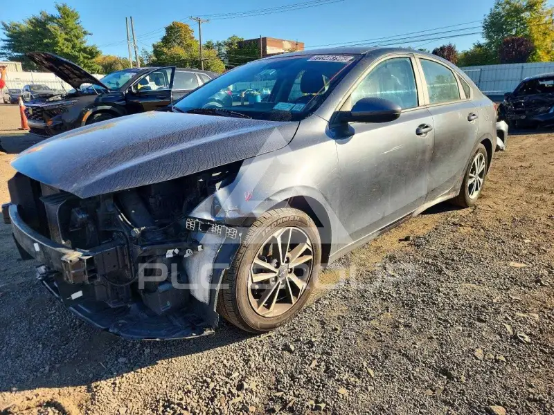 2023 KIA Forte фото