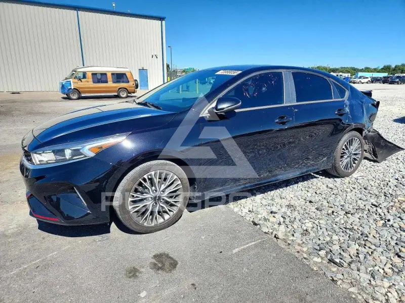 2023 KIA Forte фото
