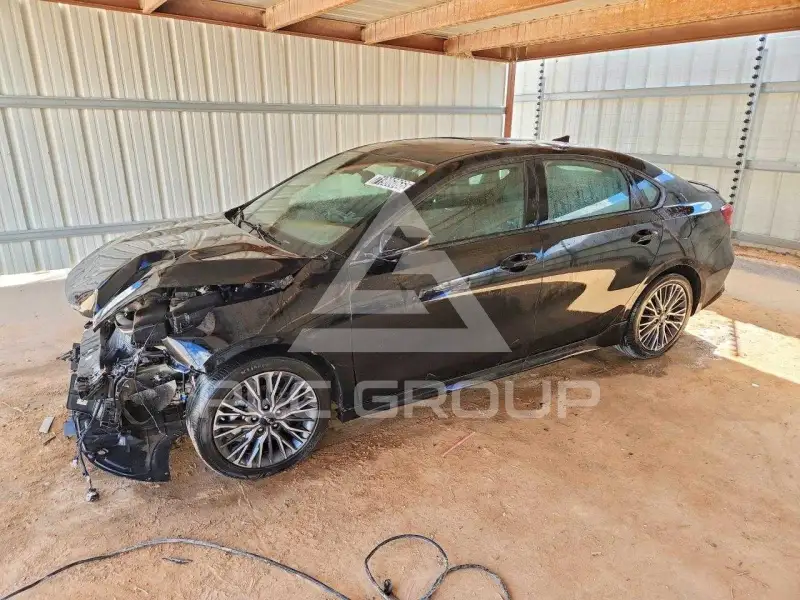 2023 KIA Forte фото
