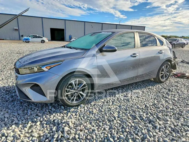 2023 KIA Forte фото