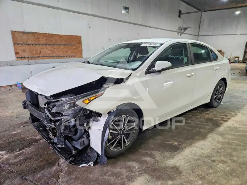 2023 KIA Forte фото