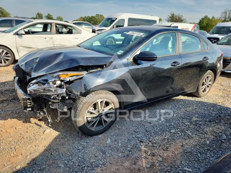 2023 KIA Forte фото
