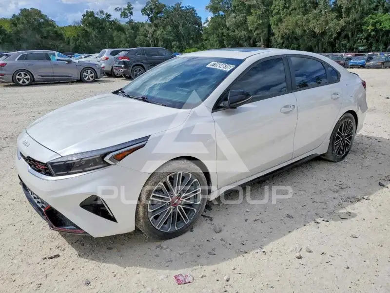 2023 KIA Forte фото