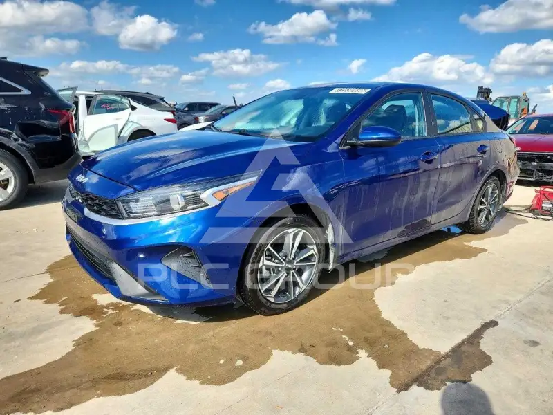 2023 KIA Forte фото