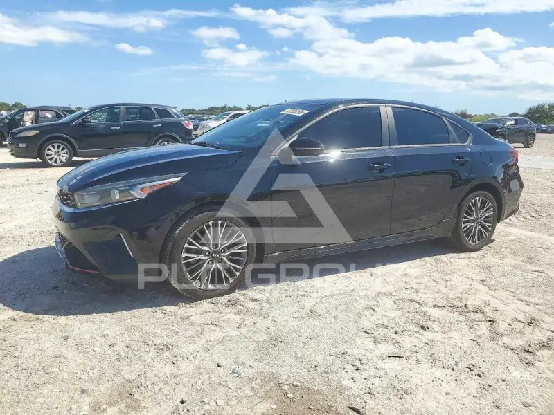 2023 KIA Forte фото
