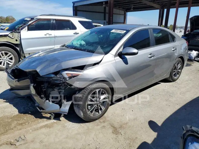 2023 KIA Forte photo