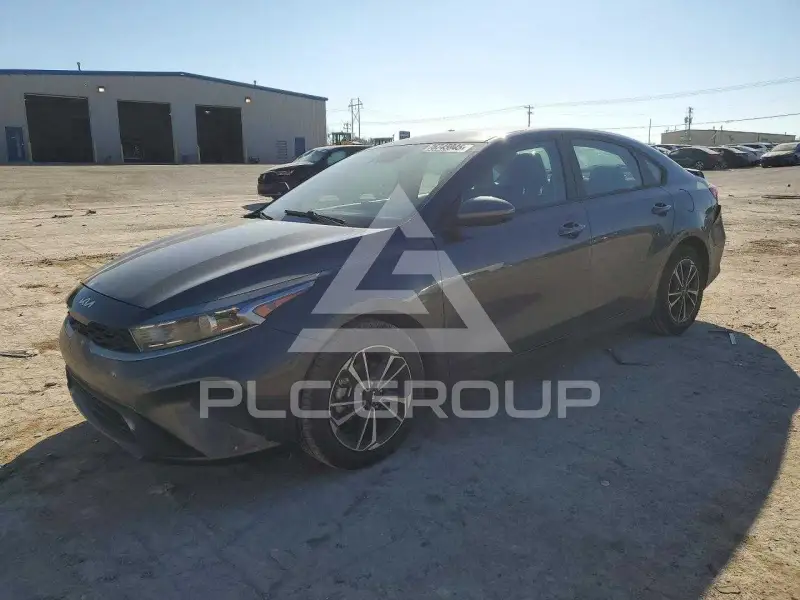 2023 KIA Forte фото