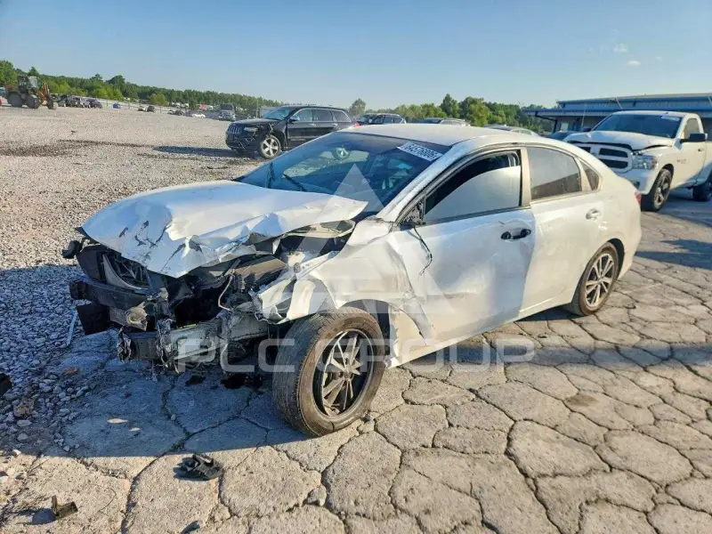 2023 KIA Forte фото