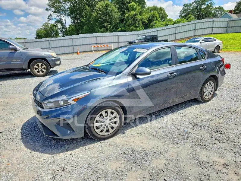 2023 KIA Forte фото