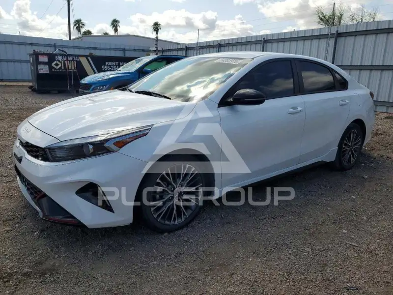 2023 KIA Forte фото