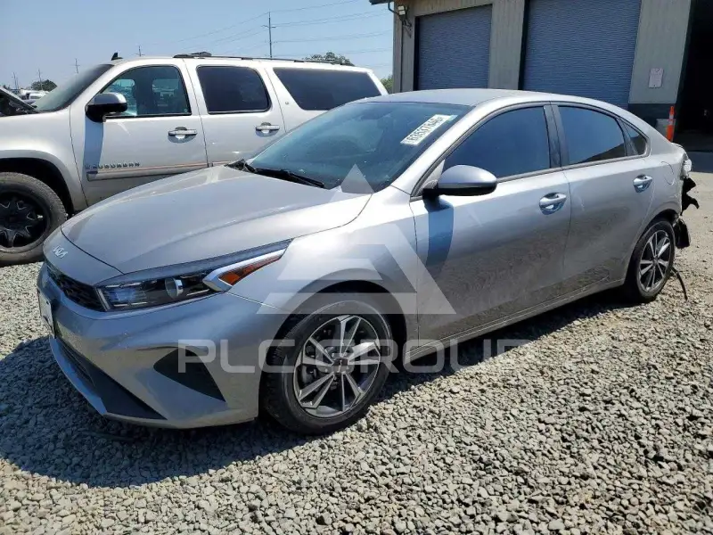 2023 KIA Forte фото
