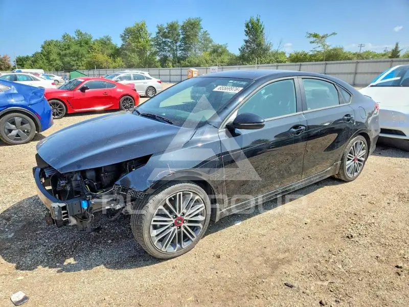 2023 KIA Forte фото